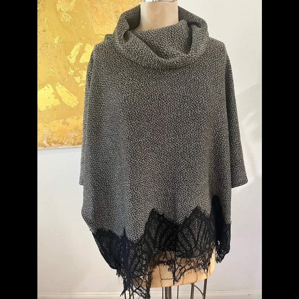 St.John Cowl Neck Lace Detailing Top M